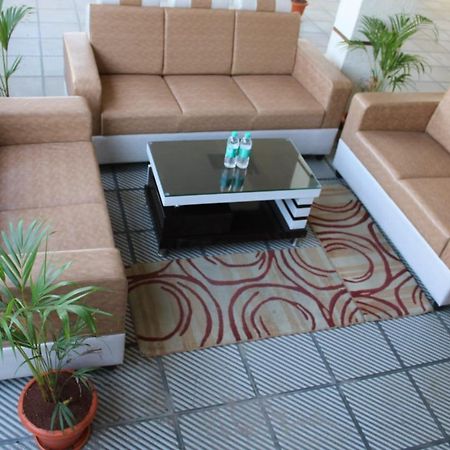Hotel Prime Classic Shamshabad Esterno foto