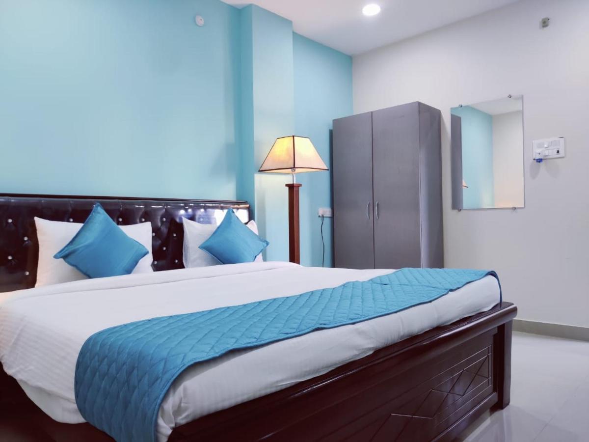 Hotel Prime Classic Shamshabad Esterno foto