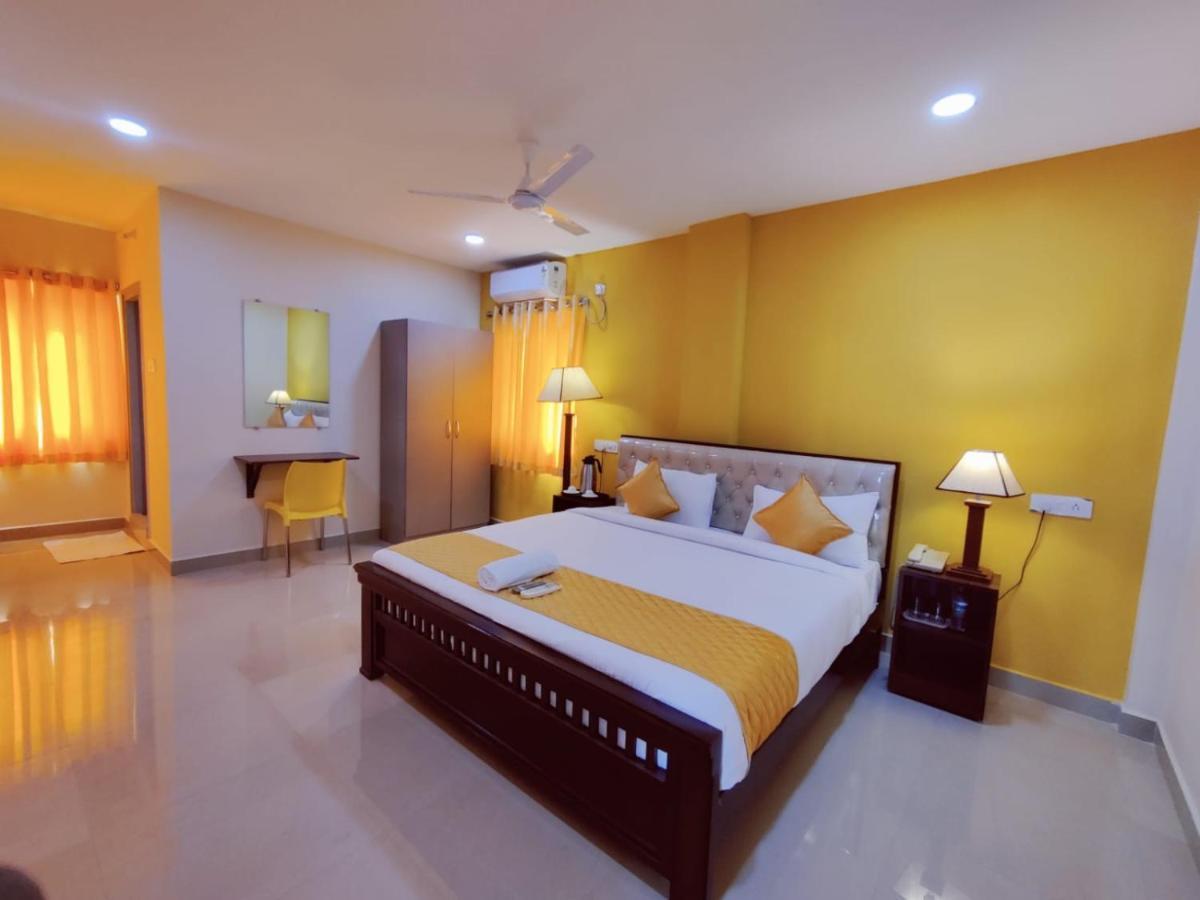 Hotel Prime Classic Shamshabad Esterno foto