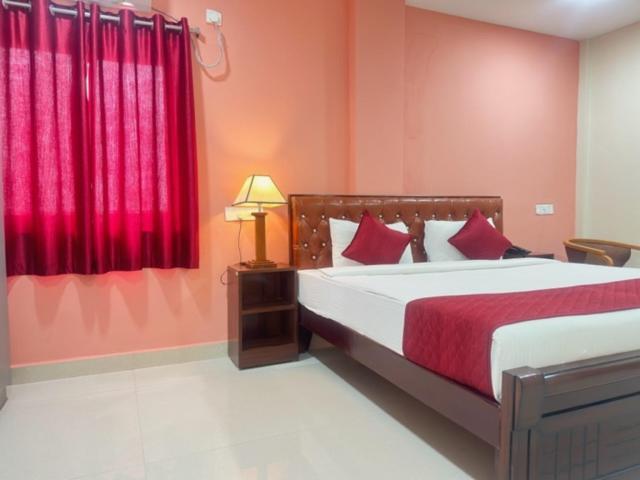 Hotel Prime Classic Shamshabad Esterno foto